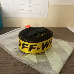 Off-white industrial belt
